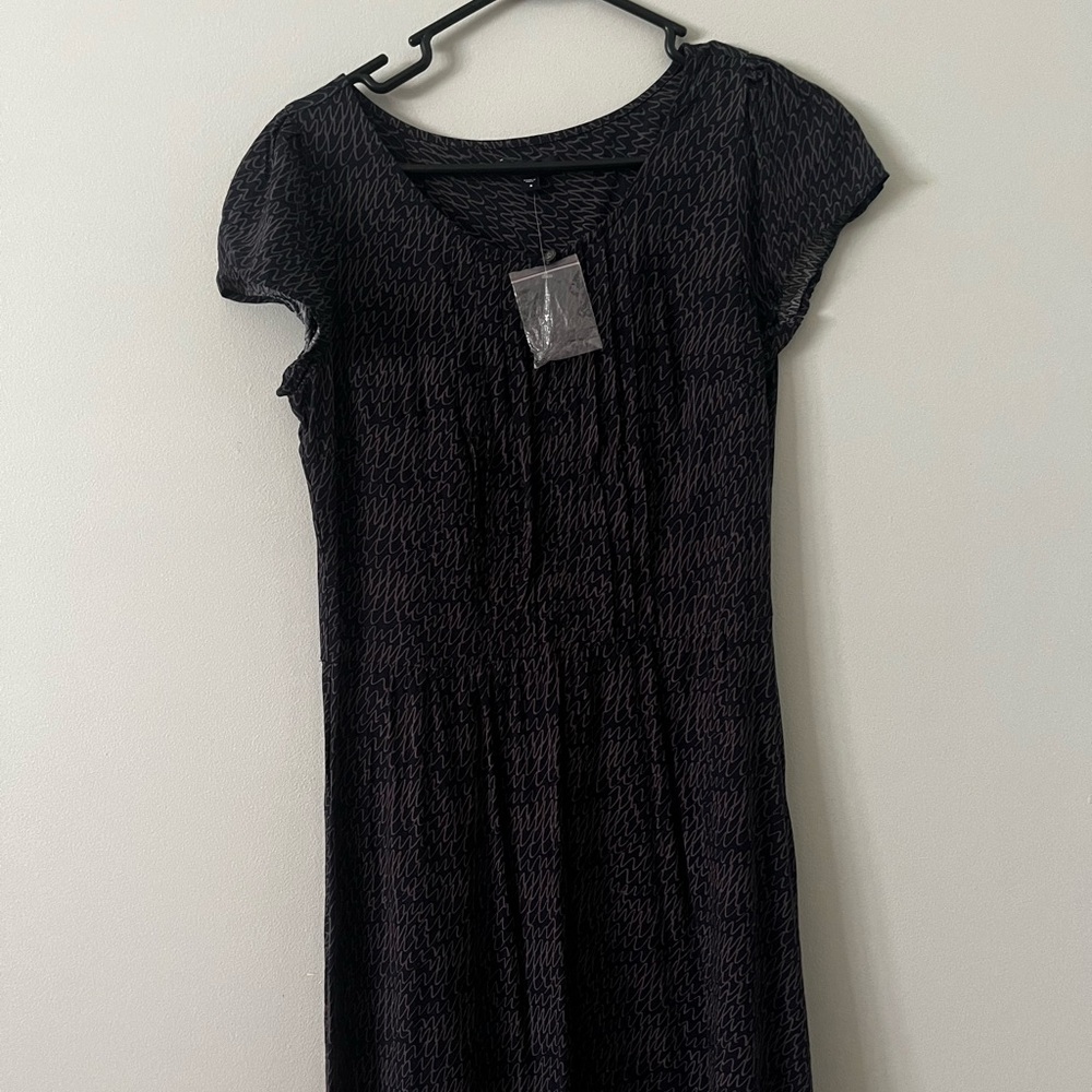 Gap dress, never worn!